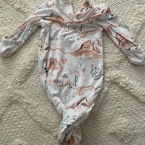 Spearmint Love Knot Onsie 0-3 month